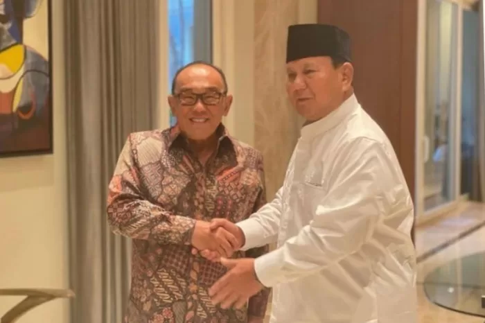 Prabowo Subianto dan Aburizal Bakrie. (Foto Instagram.com/@prabowo)
