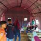 Petugas BPBD Kabupaten Bogor melakukan pendataan dan kaji cepat di lokasi terdampak gempa di Kabupaten Bogor, Jawa Barat pada Kamis (14/12). (Dok. BPBD Kabupaten Bogor)