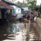 Pos pelayanan kesehatan dari Puskesmas Wanakerta dibangun untuk warga yang terdampak banjir di Desa Karangligar, Teluk Jambe Barat, Karawang, Jawa Barat,. Dok. BPBD Kabupaten Karawang)