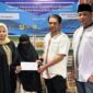 POV Indonesia kembali menyalurkan 150 Paket sembako gratis untuk anak yatim piatu dan kaum dhuafa di perayaan Hari Ulang Tahun (HUT) ke-2 Media POV Indonesia. (Dok. POV Indonesia)