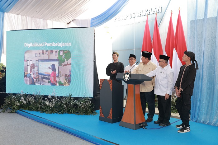 Presiden RI Prabowo Subianto dalam acara peringatan Hari Pendidikan Nasional 2025 di SDN Cimahpar 5. (Dok. Tim Media Prabowo)